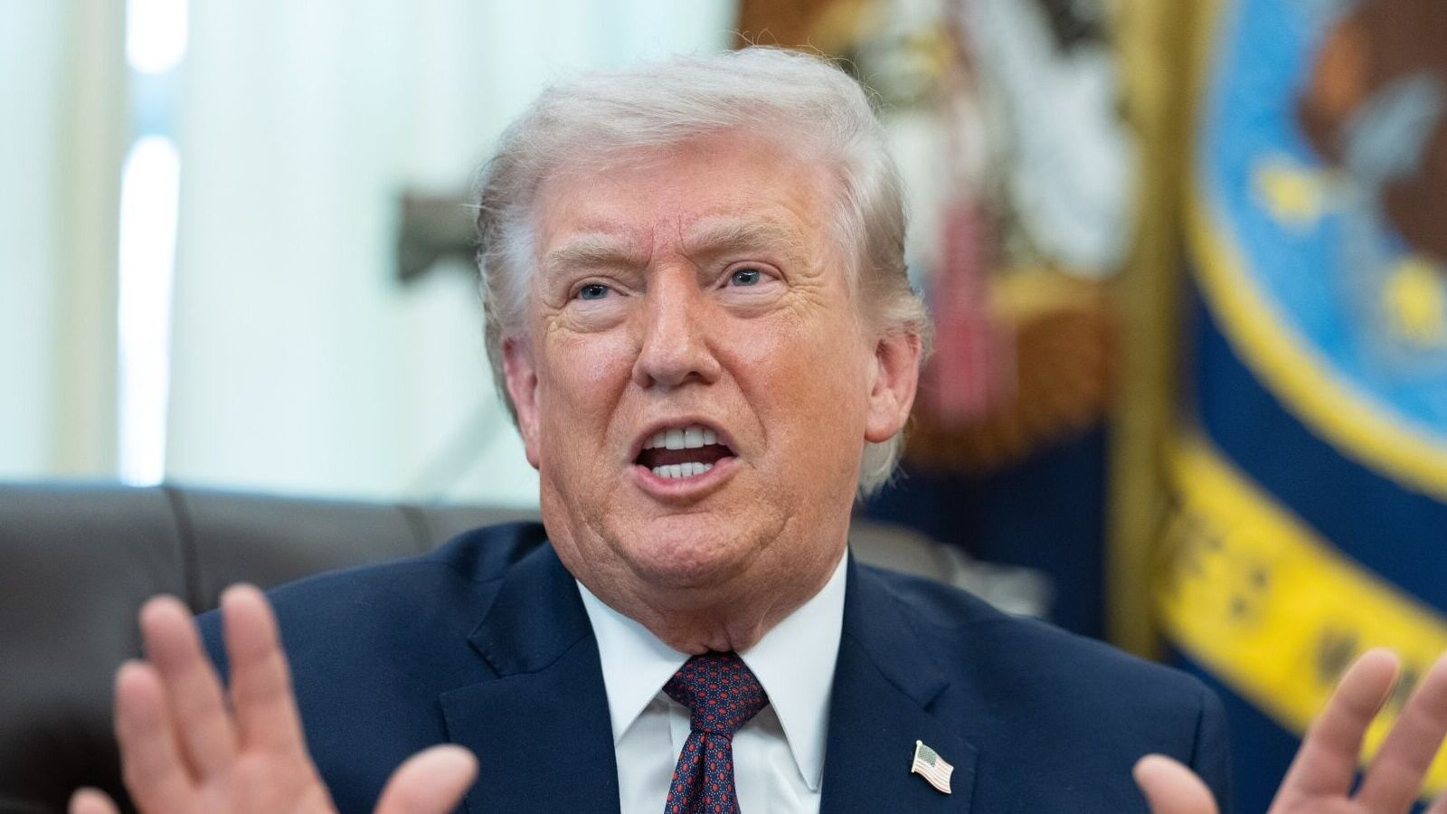 Trump Warns Iran on Strait of Hormuz